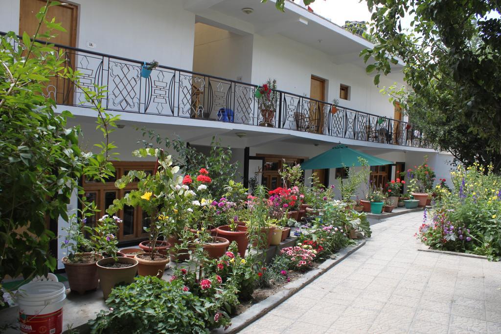 Travellers House Hotel Leh Zewnętrze zdjęcie